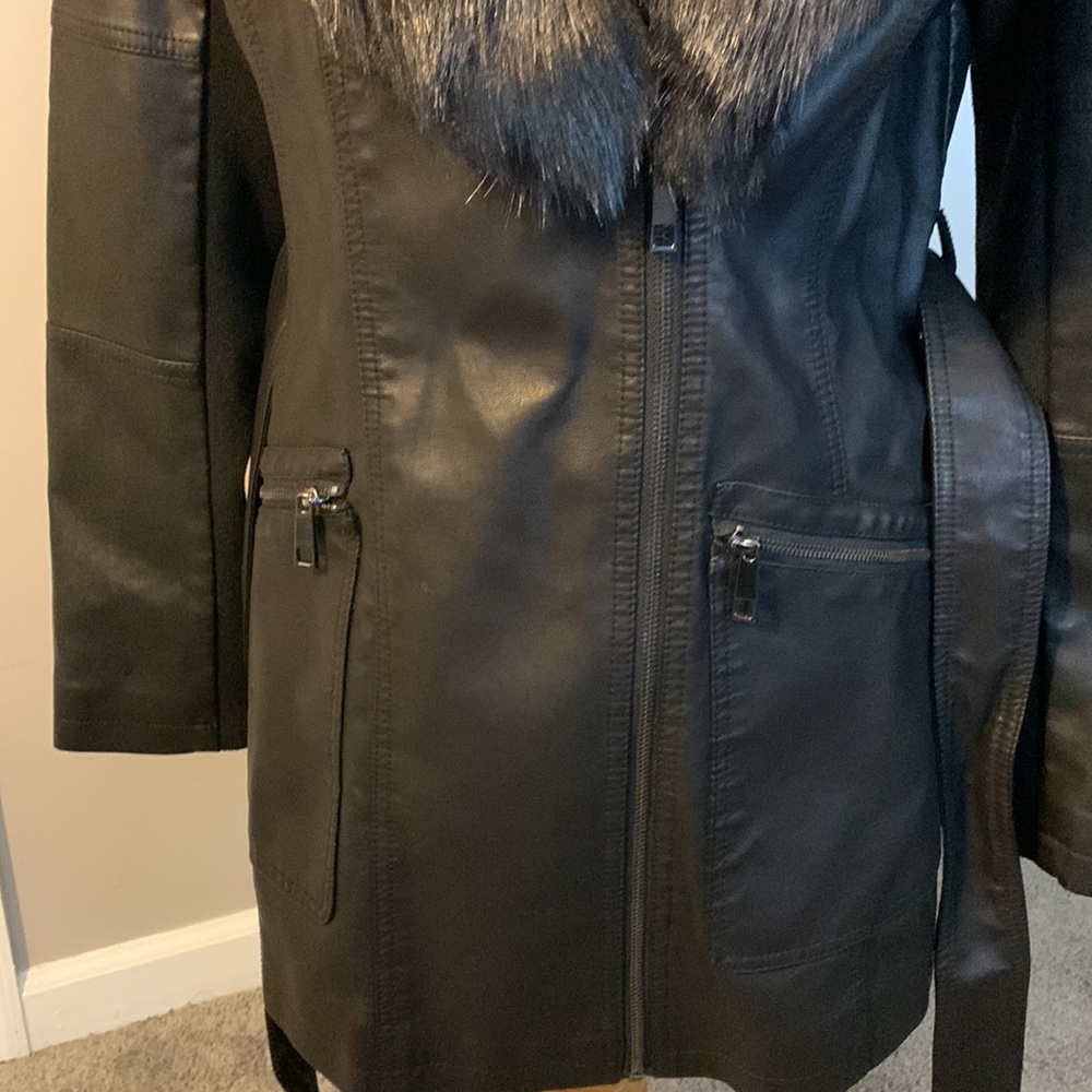 Black Leather Coat w/Removal Faux Fur Collar NEW - Picture 9 of 13